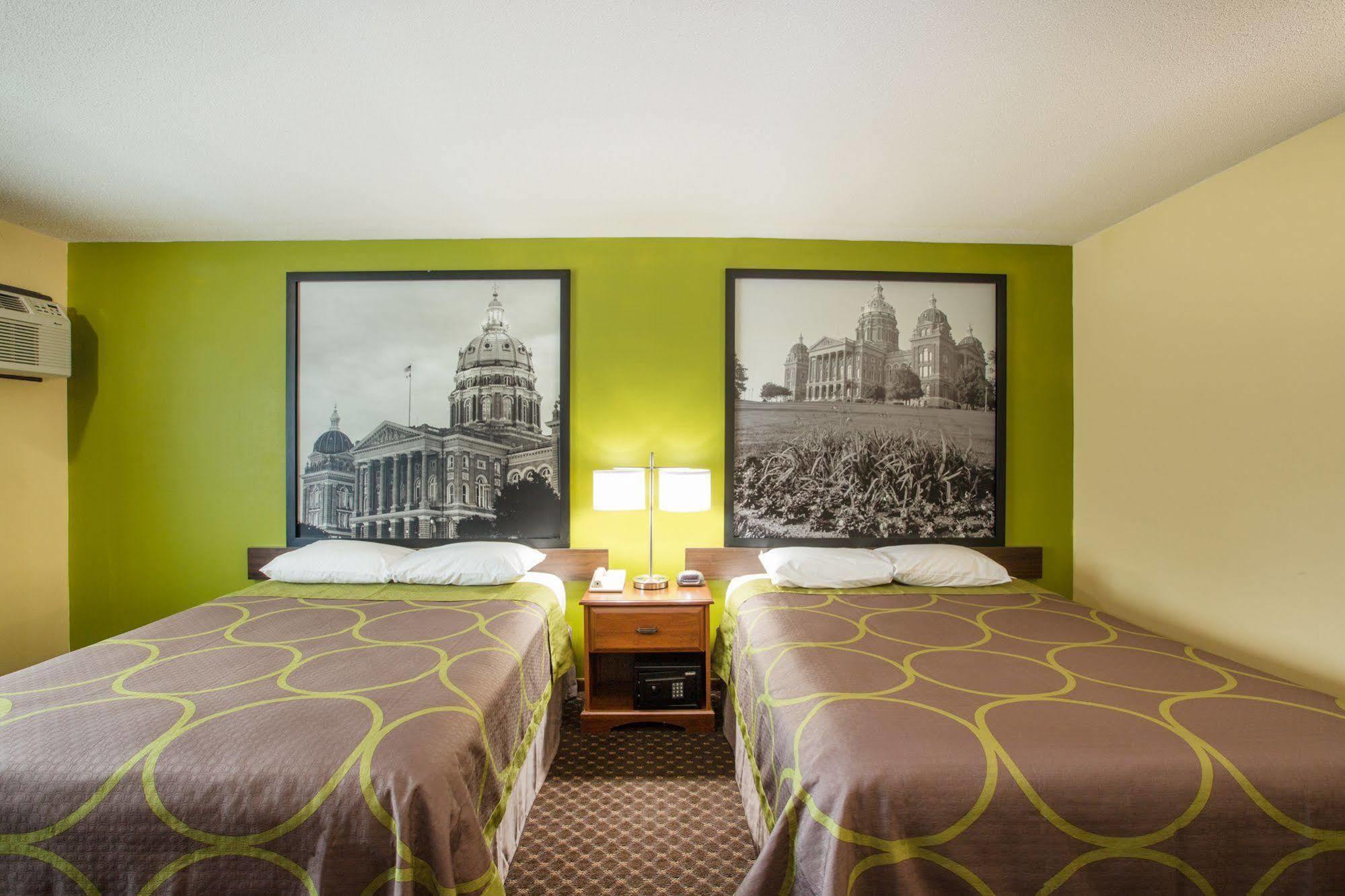 Super 8 By Wyndham Williams Hotel Ngoại thất bức ảnh